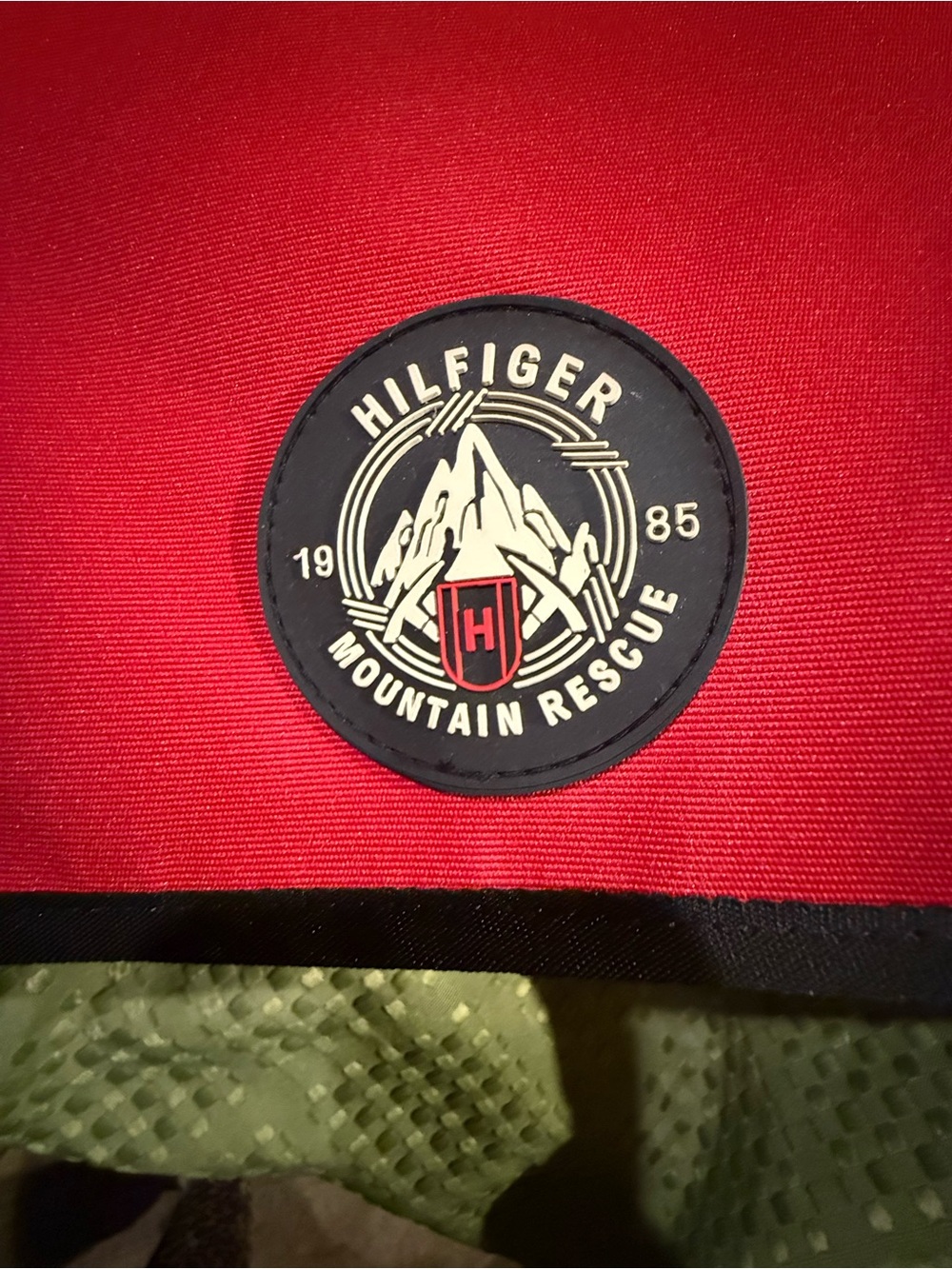 Tommy Hilfiger Red Messenger Bag with Black Trim - Picture 11 of 13